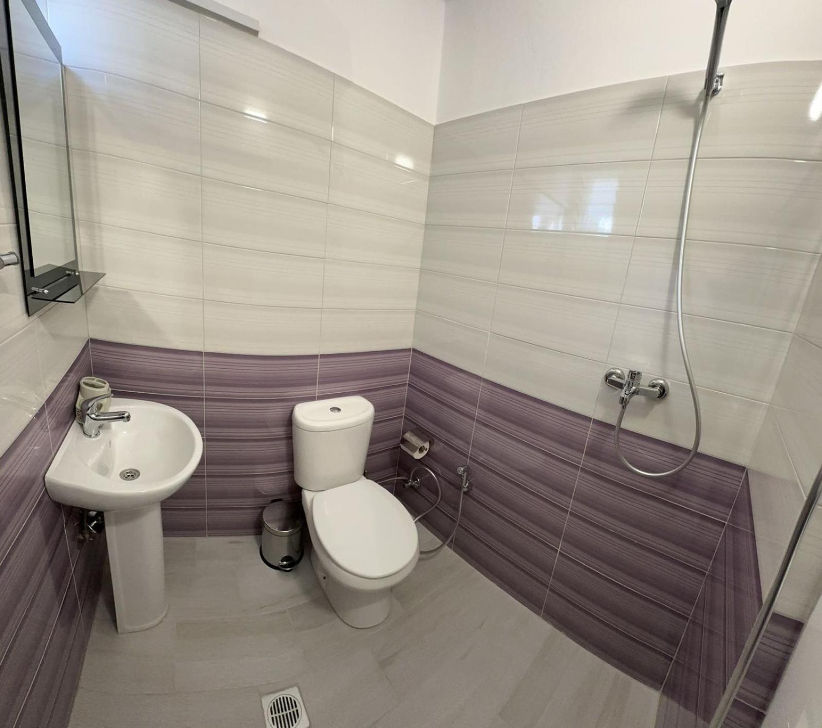Xhibo Apartments Sarandë Exteriör bild